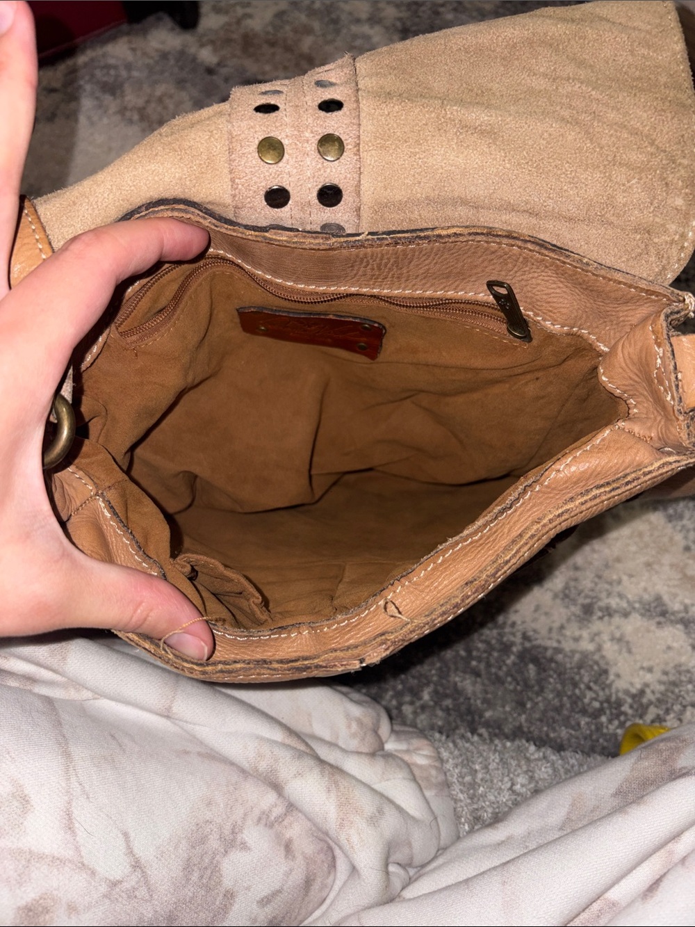 Crossbody satchel - Picture 2 of 3